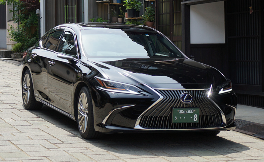 レクサスLS (LEXUS)